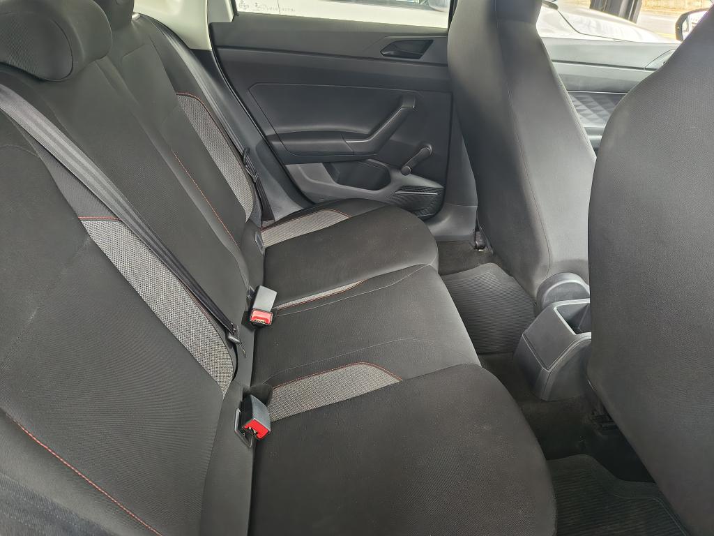 VOLKSWAGEN Polo Hatch - Foto