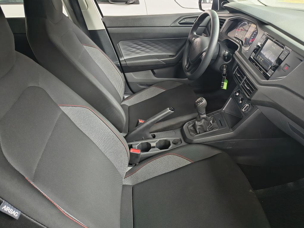 VOLKSWAGEN Polo Hatch - Foto