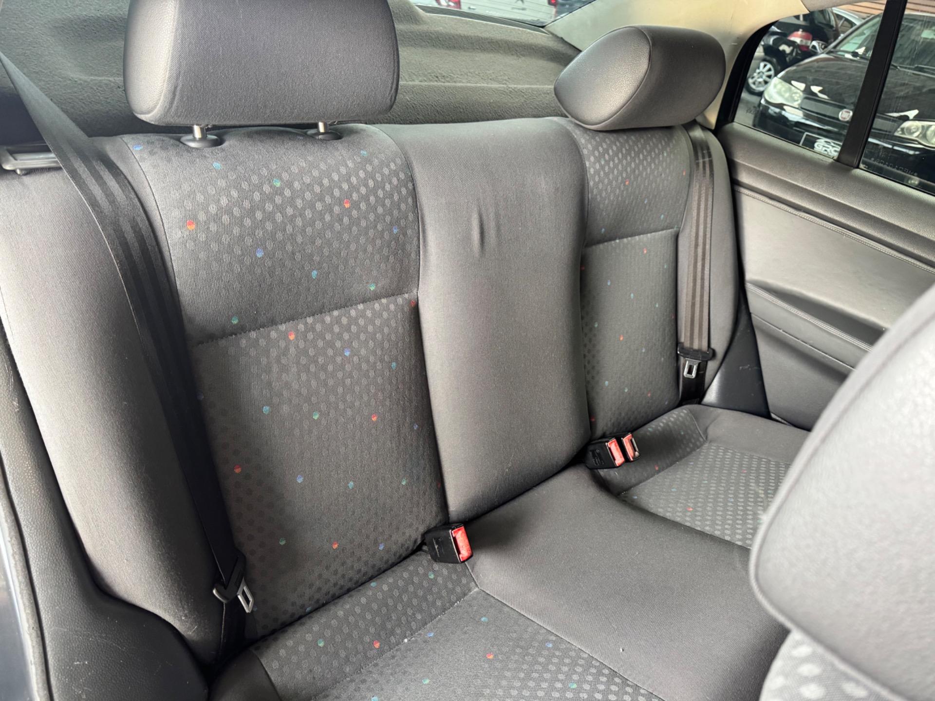 VOLKSWAGEN Polo Sedan - Foto