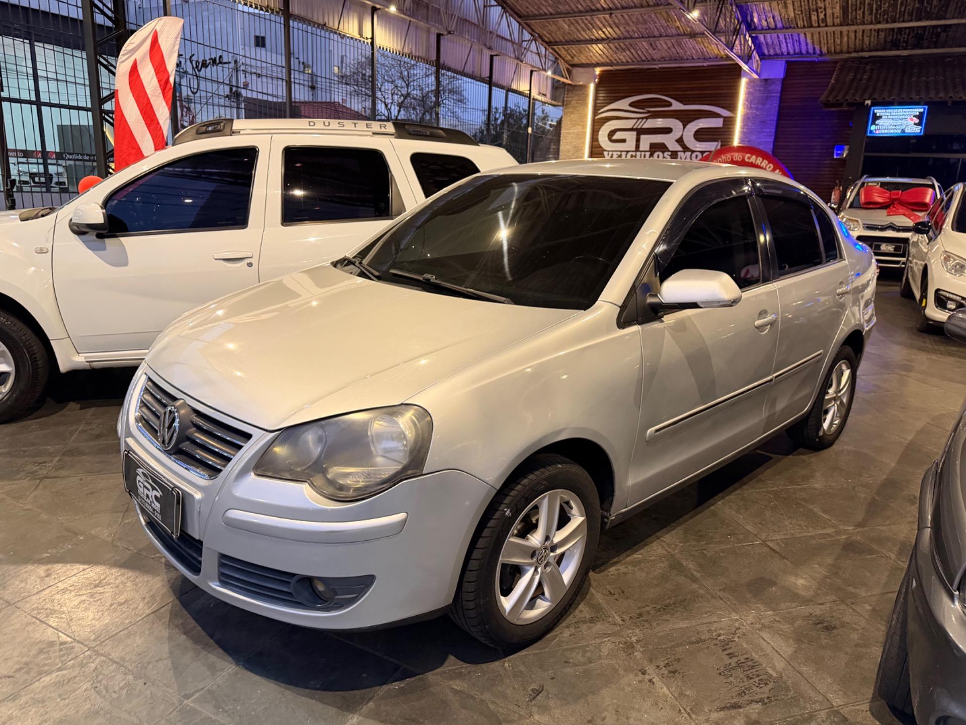 VOLKSWAGEN Polo Sedan - Foto