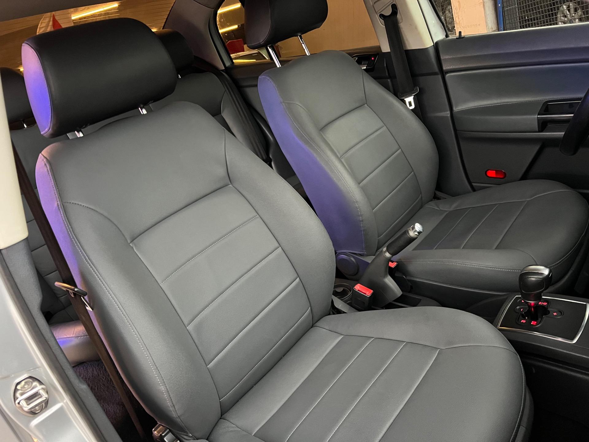 VOLKSWAGEN Polo Sedan - Foto