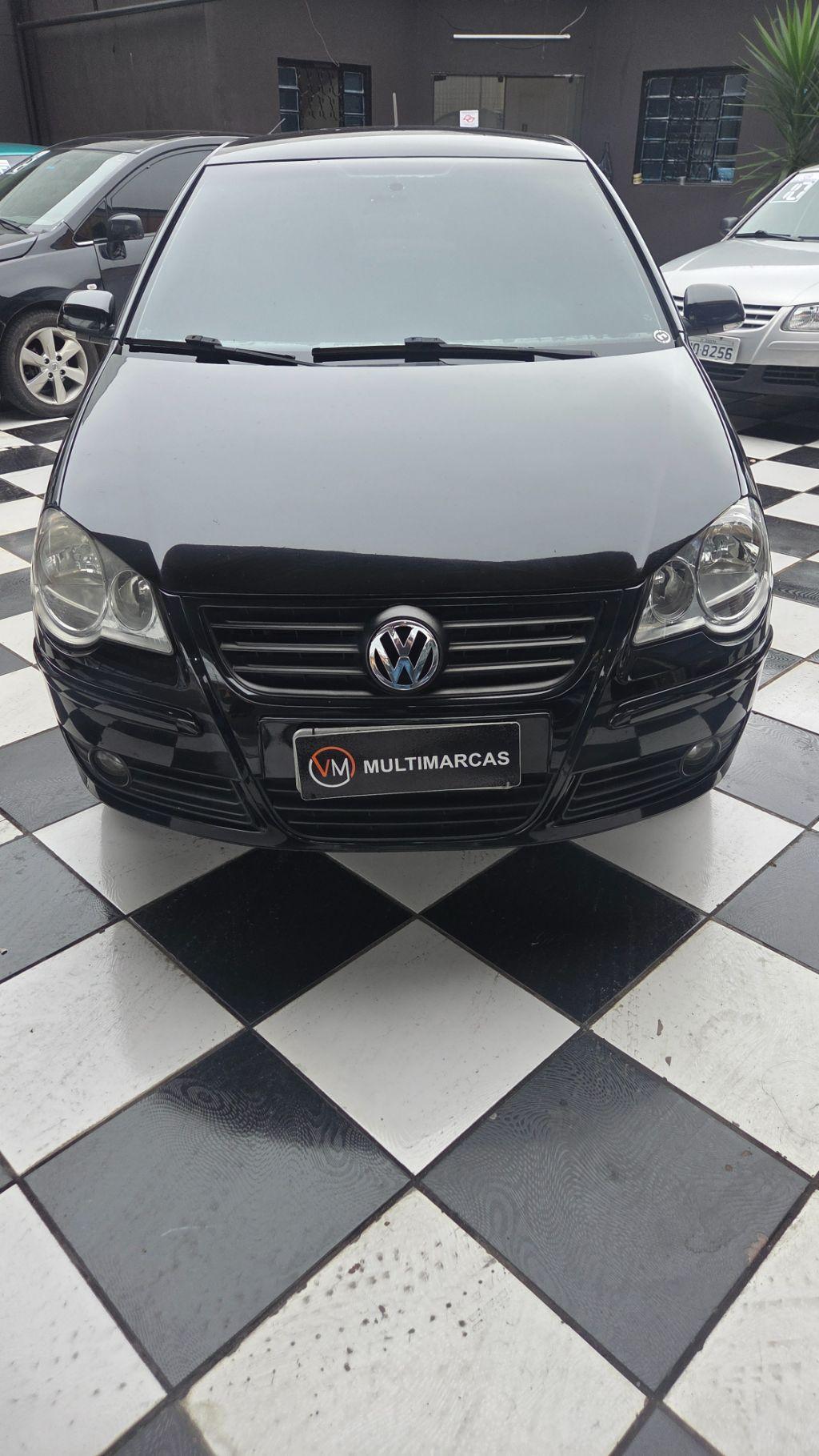 VOLKSWAGEN Polo Sedan - Foto