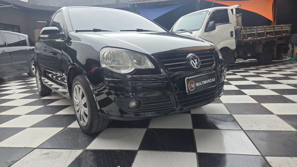 VOLKSWAGEN Polo Sedan - Foto