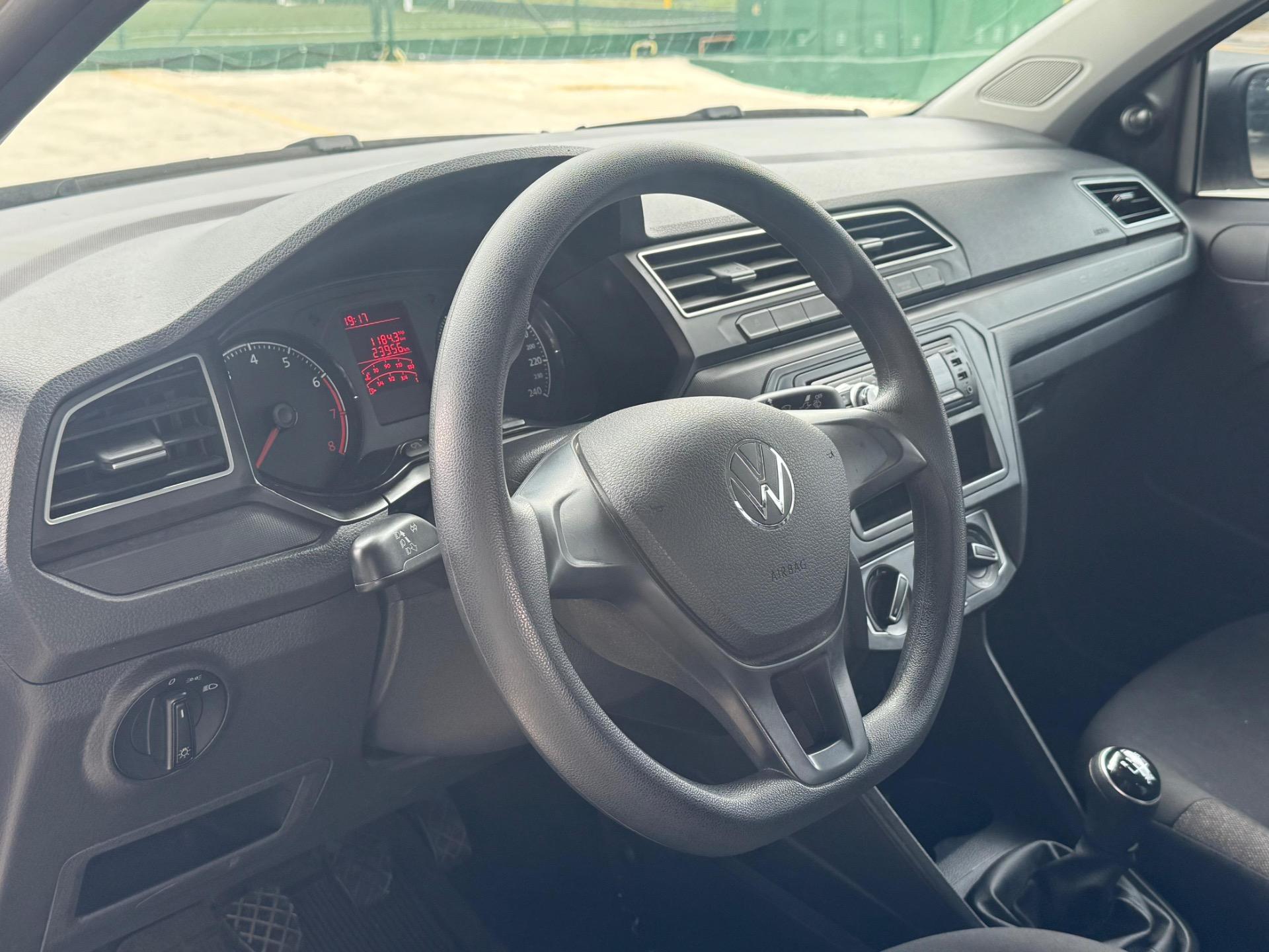 VOLKSWAGEN Saveiro - Foto