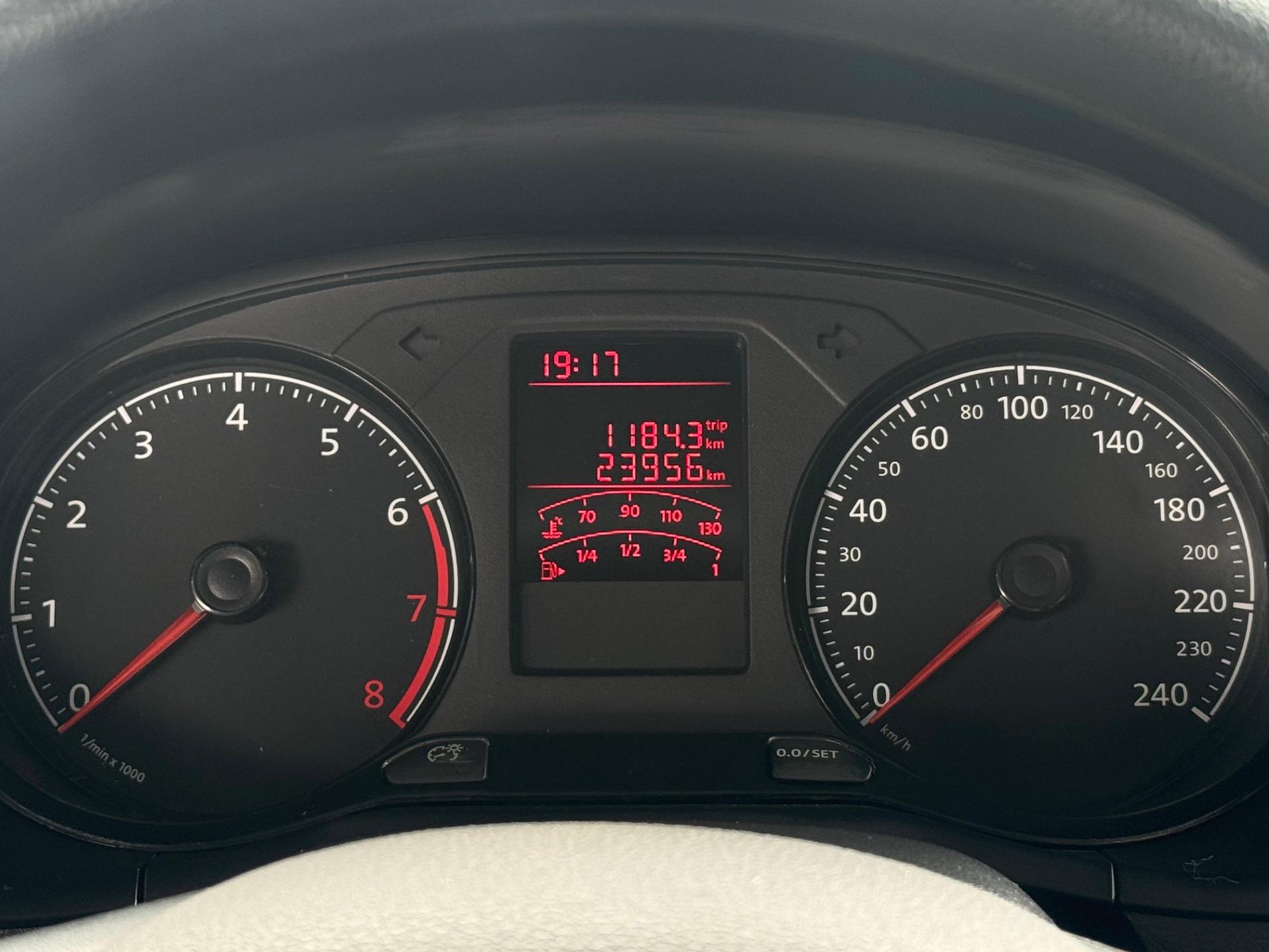 VOLKSWAGEN Saveiro - Foto