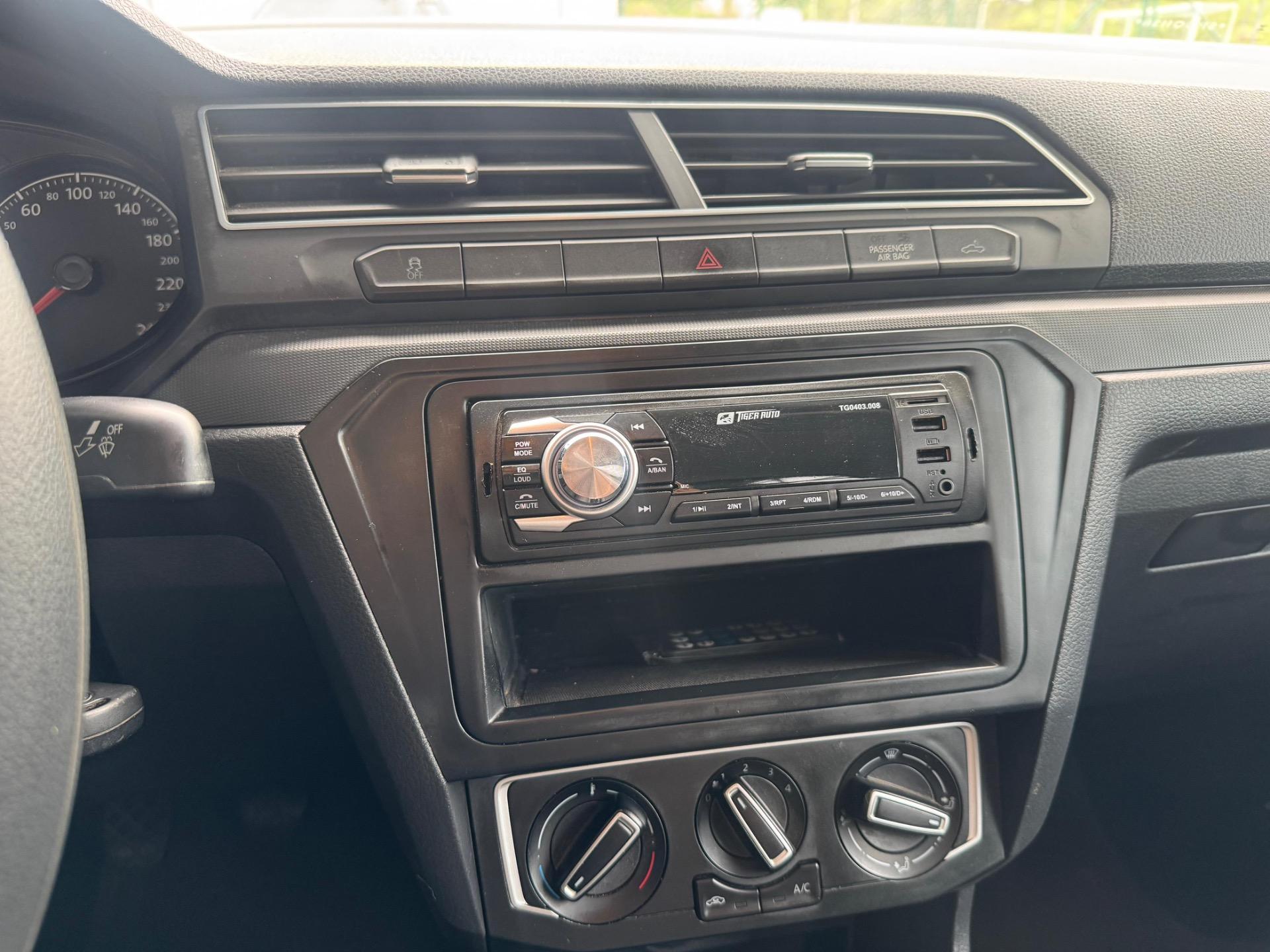 VOLKSWAGEN Saveiro - Foto