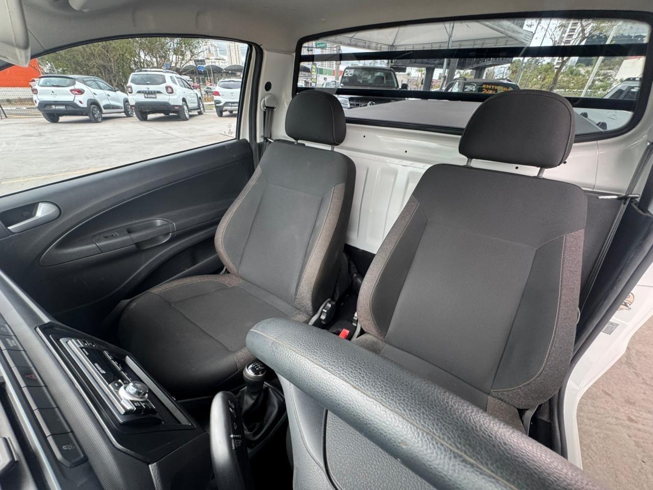 VOLKSWAGEN Saveiro - Foto