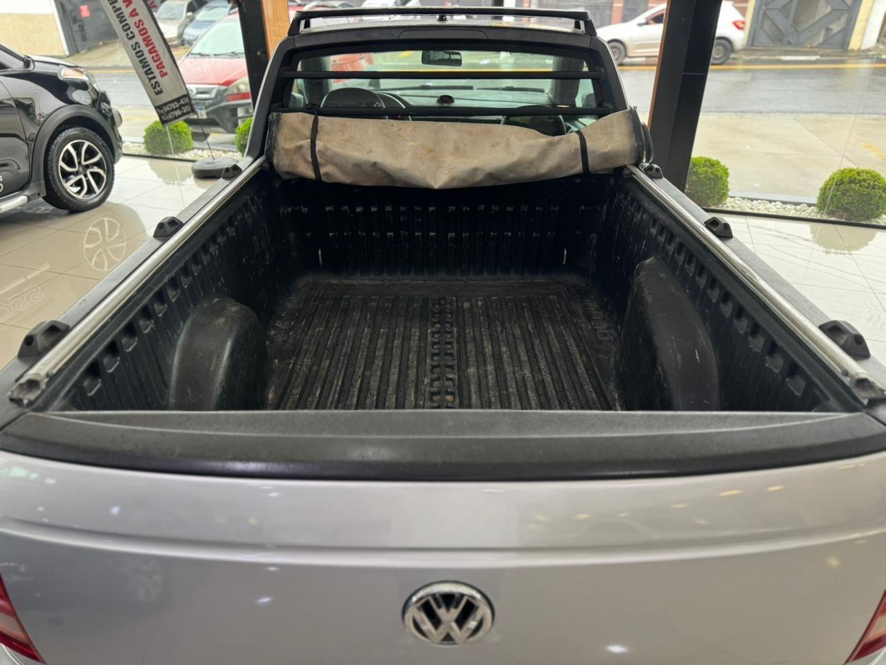 VOLKSWAGEN Saveiro - Foto