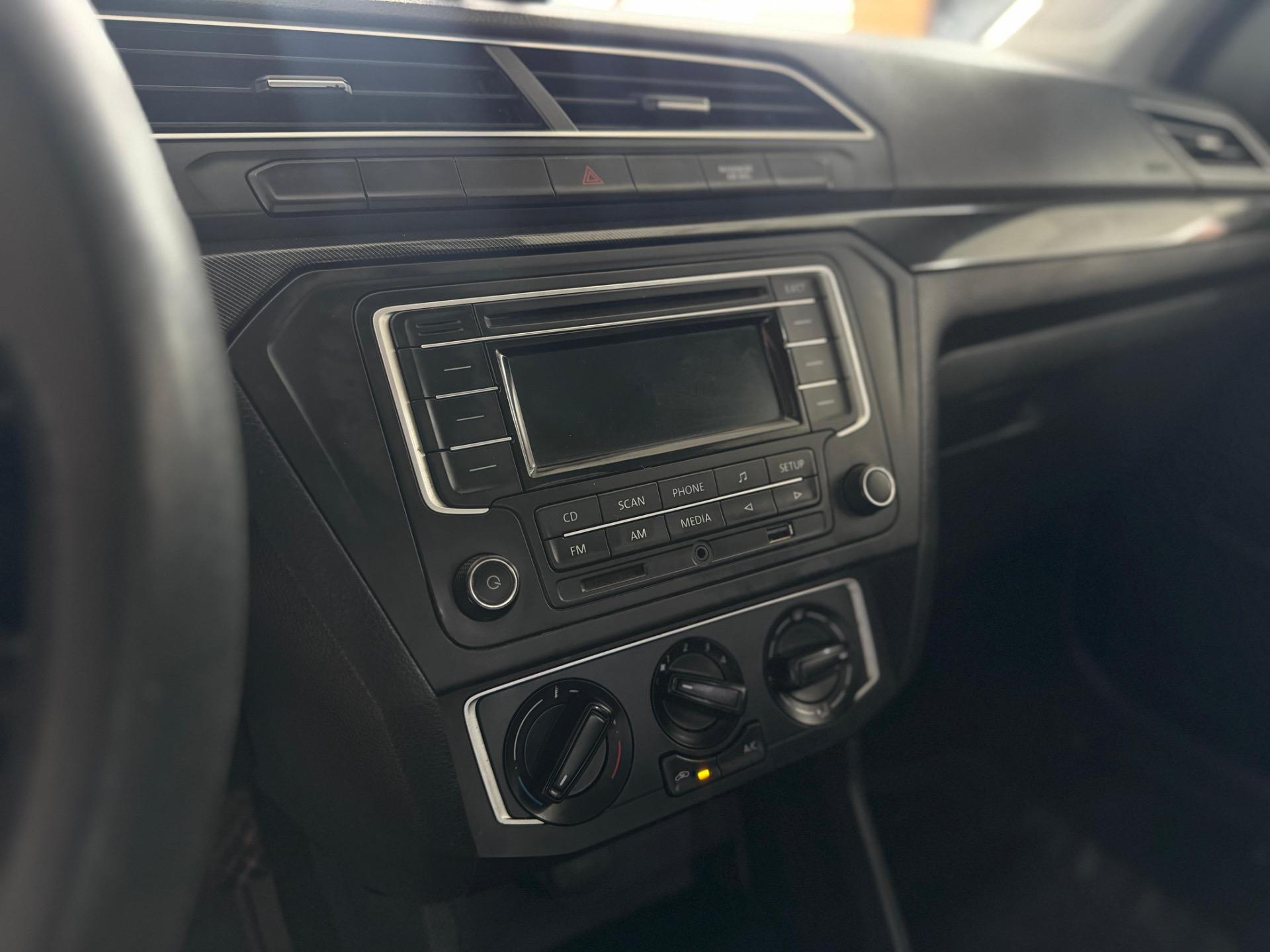 VOLKSWAGEN Saveiro - Miniatura