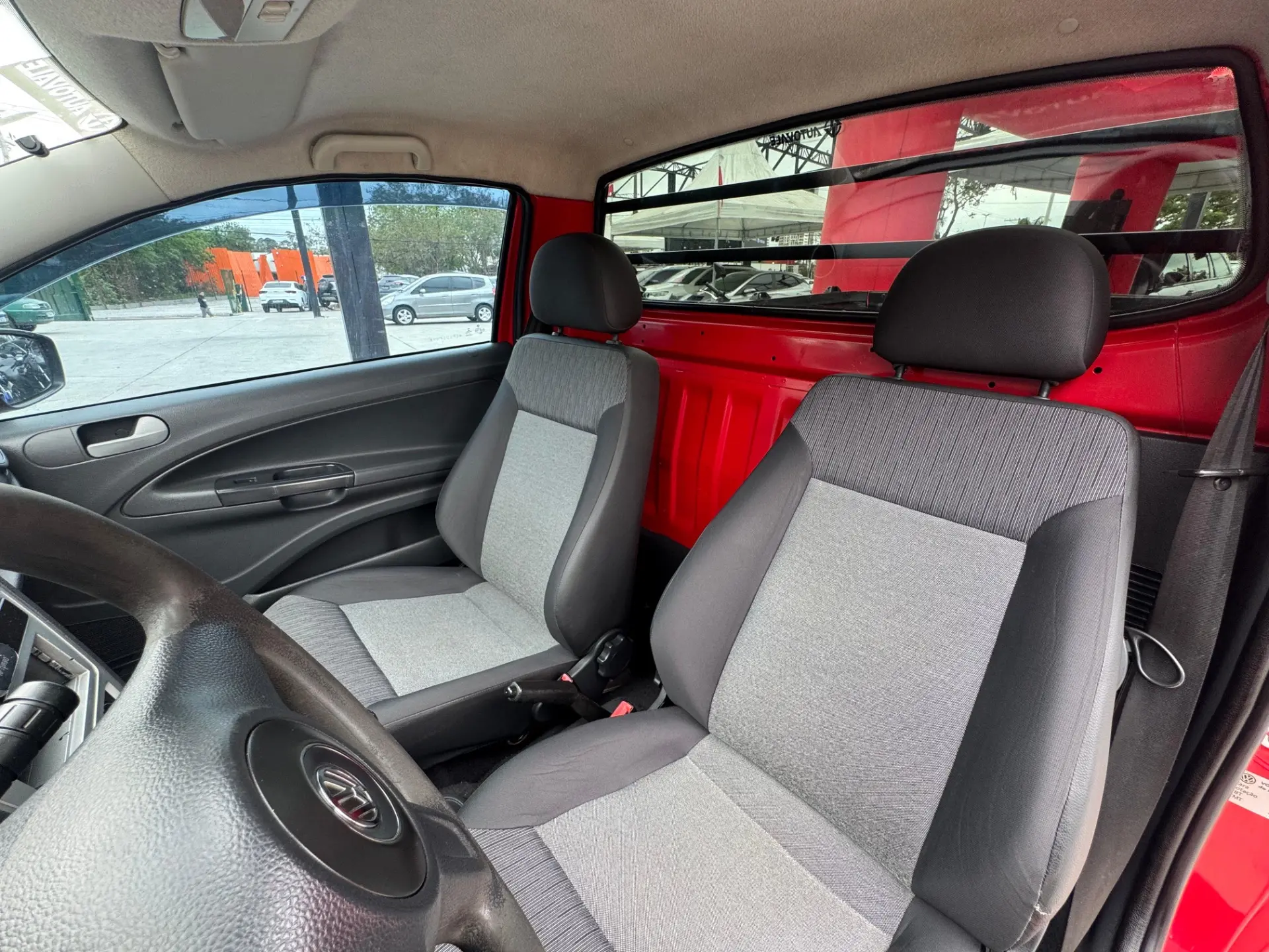 VOLKSWAGEN Saveiro - Foto