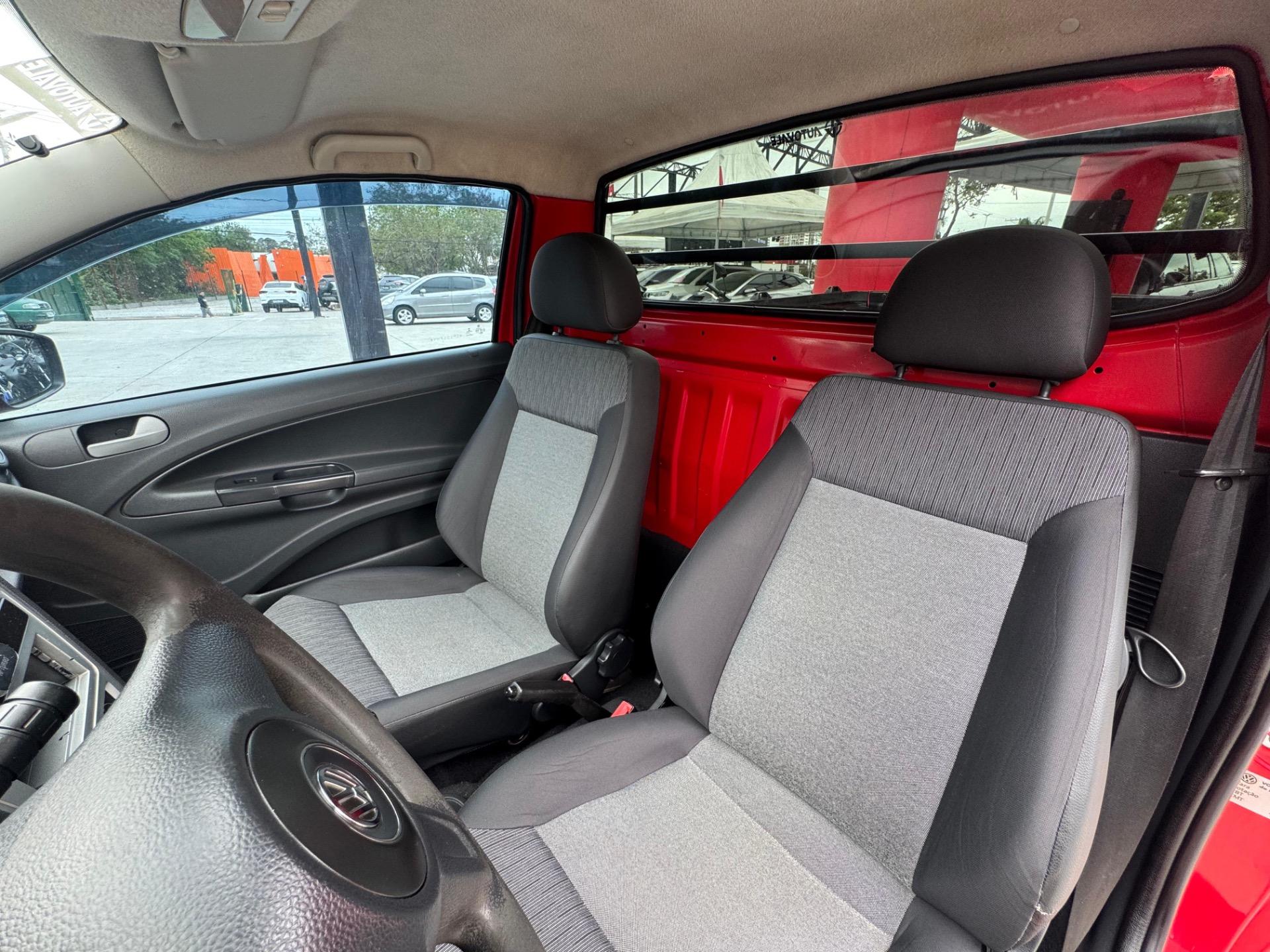 VOLKSWAGEN Saveiro - Foto