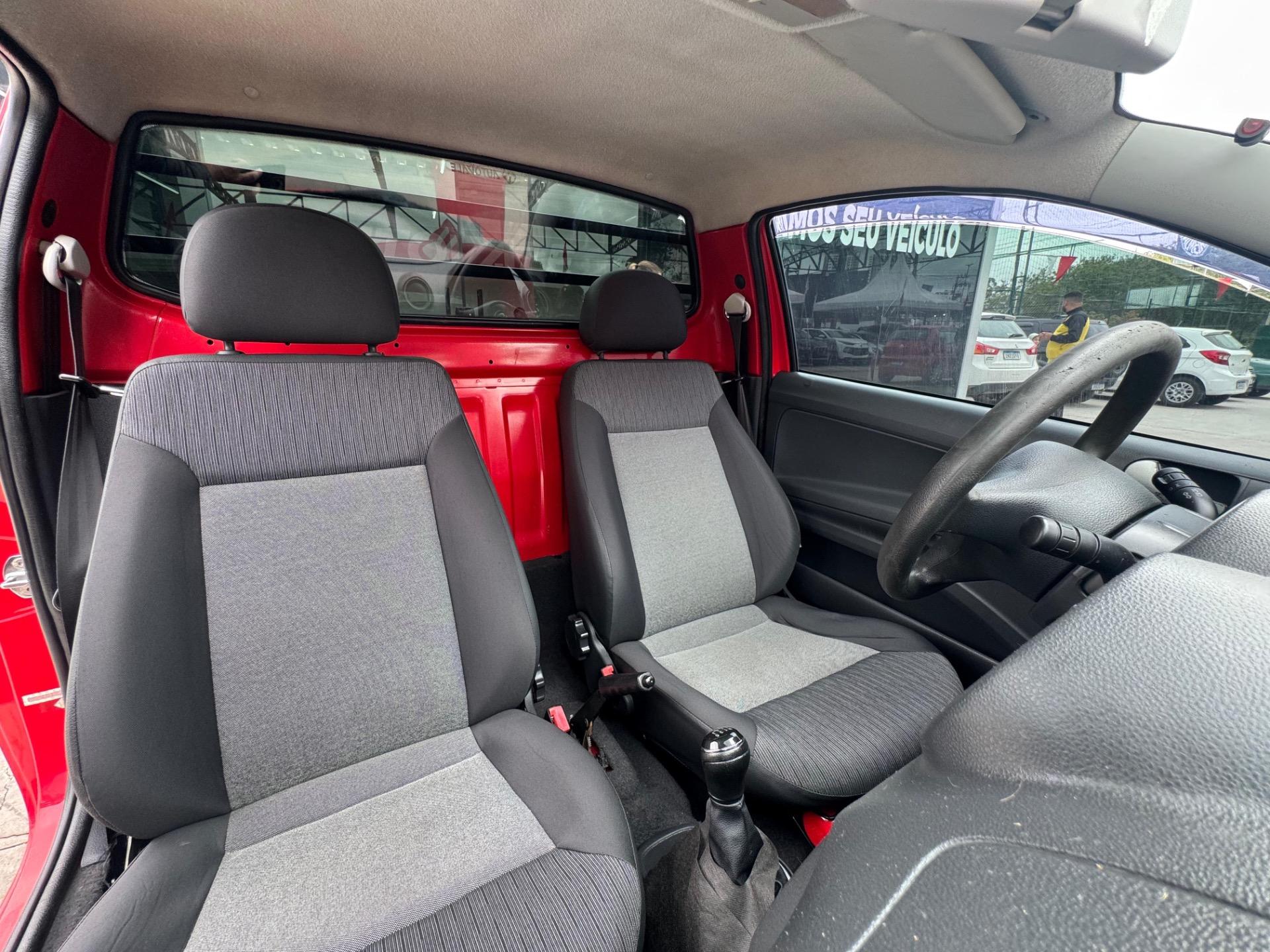 VOLKSWAGEN Saveiro - Foto