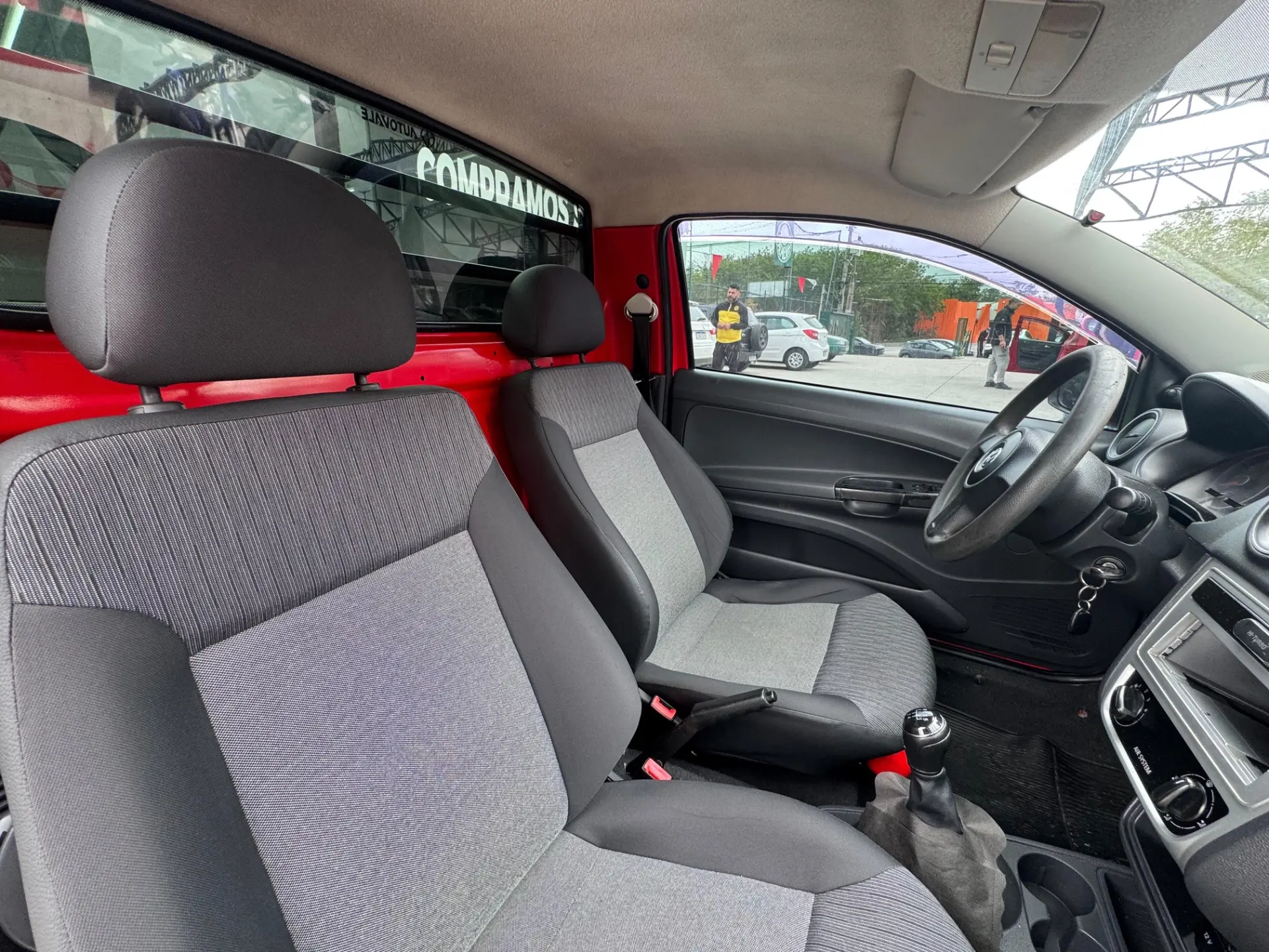 VOLKSWAGEN Saveiro - Foto