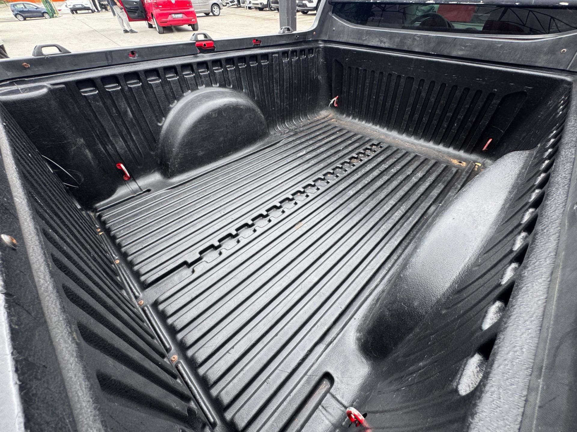 VOLKSWAGEN Saveiro - Foto