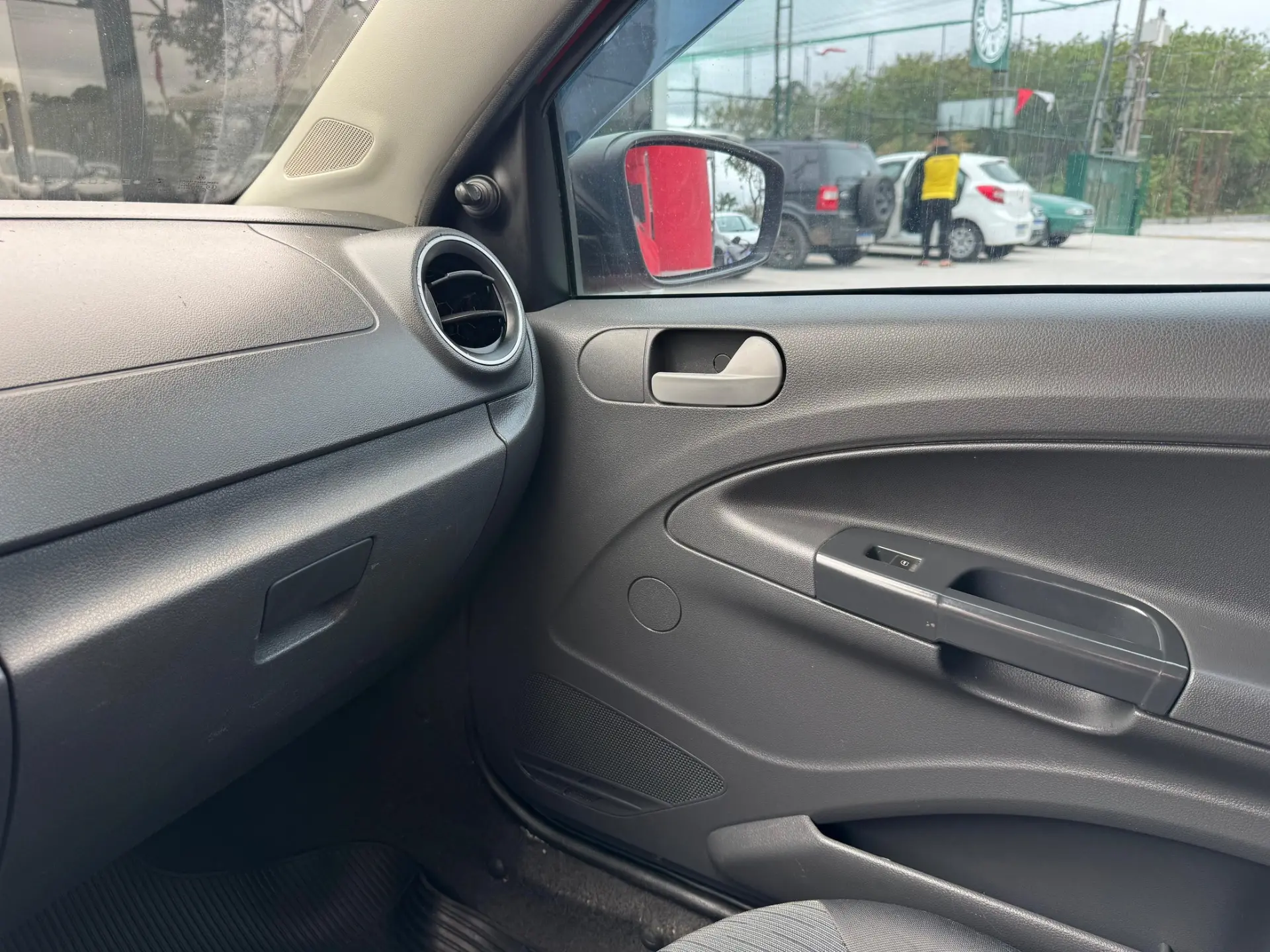 VOLKSWAGEN Saveiro - Foto