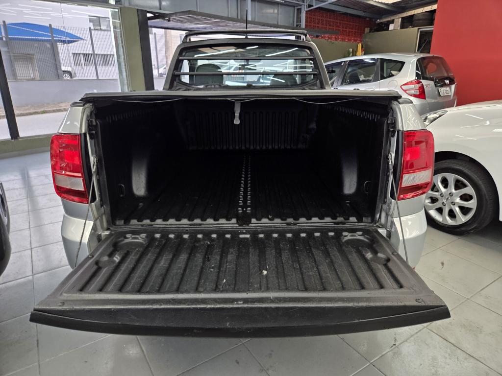 VOLKSWAGEN Saveiro - Foto