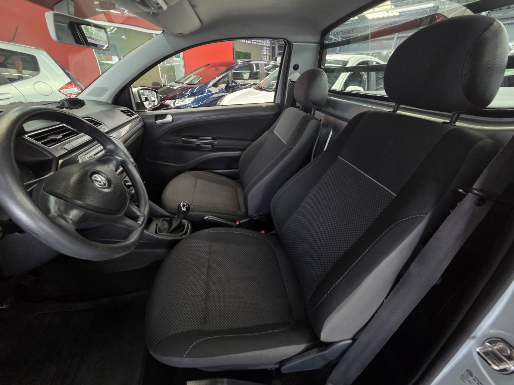 VOLKSWAGEN Saveiro - Foto