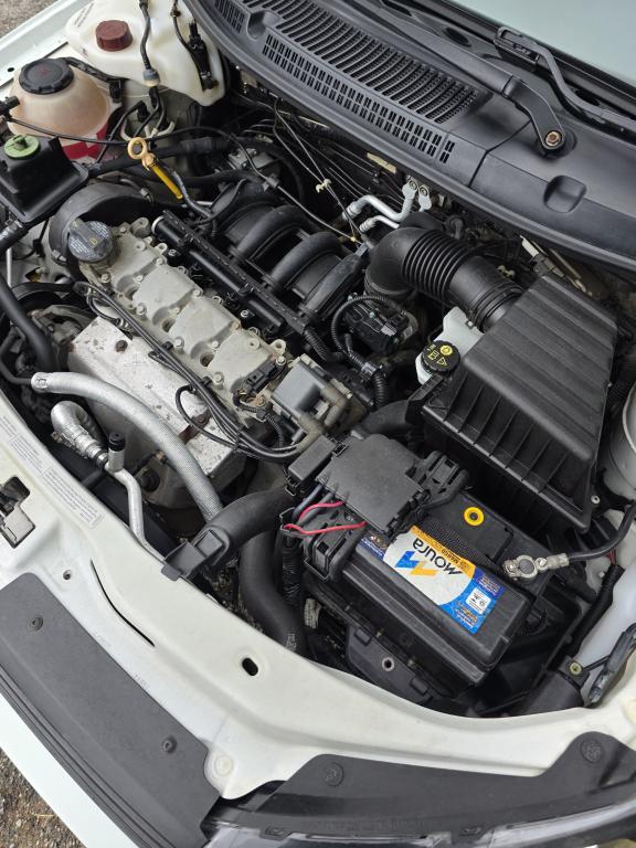 VOLKSWAGEN Saveiro - Foto