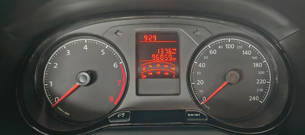 VOLKSWAGEN Saveiro - Foto