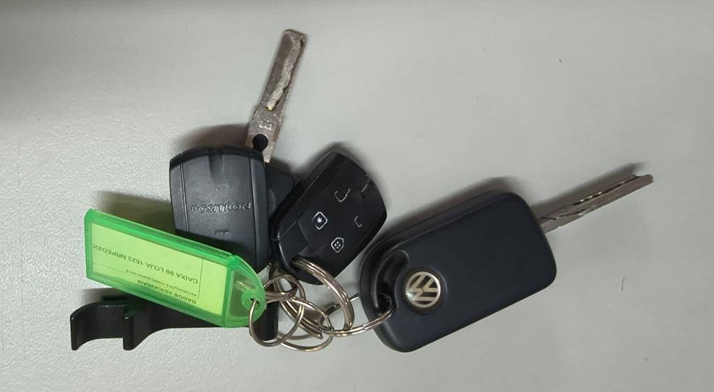 VOLKSWAGEN Saveiro - Foto