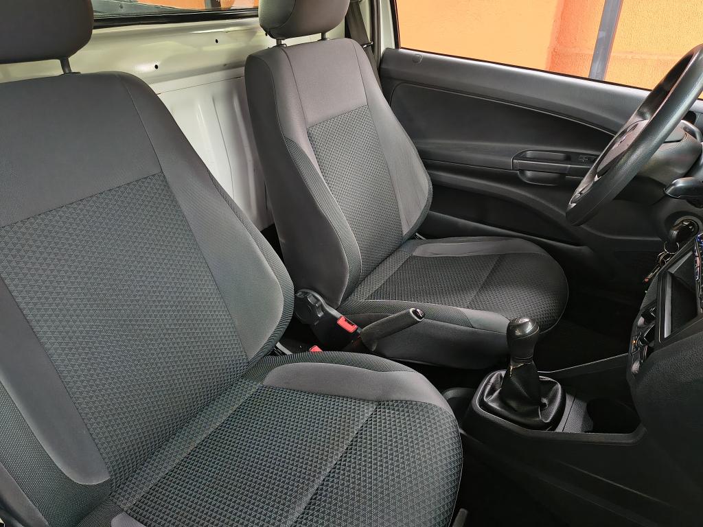 VOLKSWAGEN Saveiro - Foto