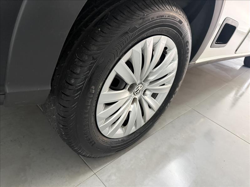 VOLKSWAGEN Saveiro - Foto
