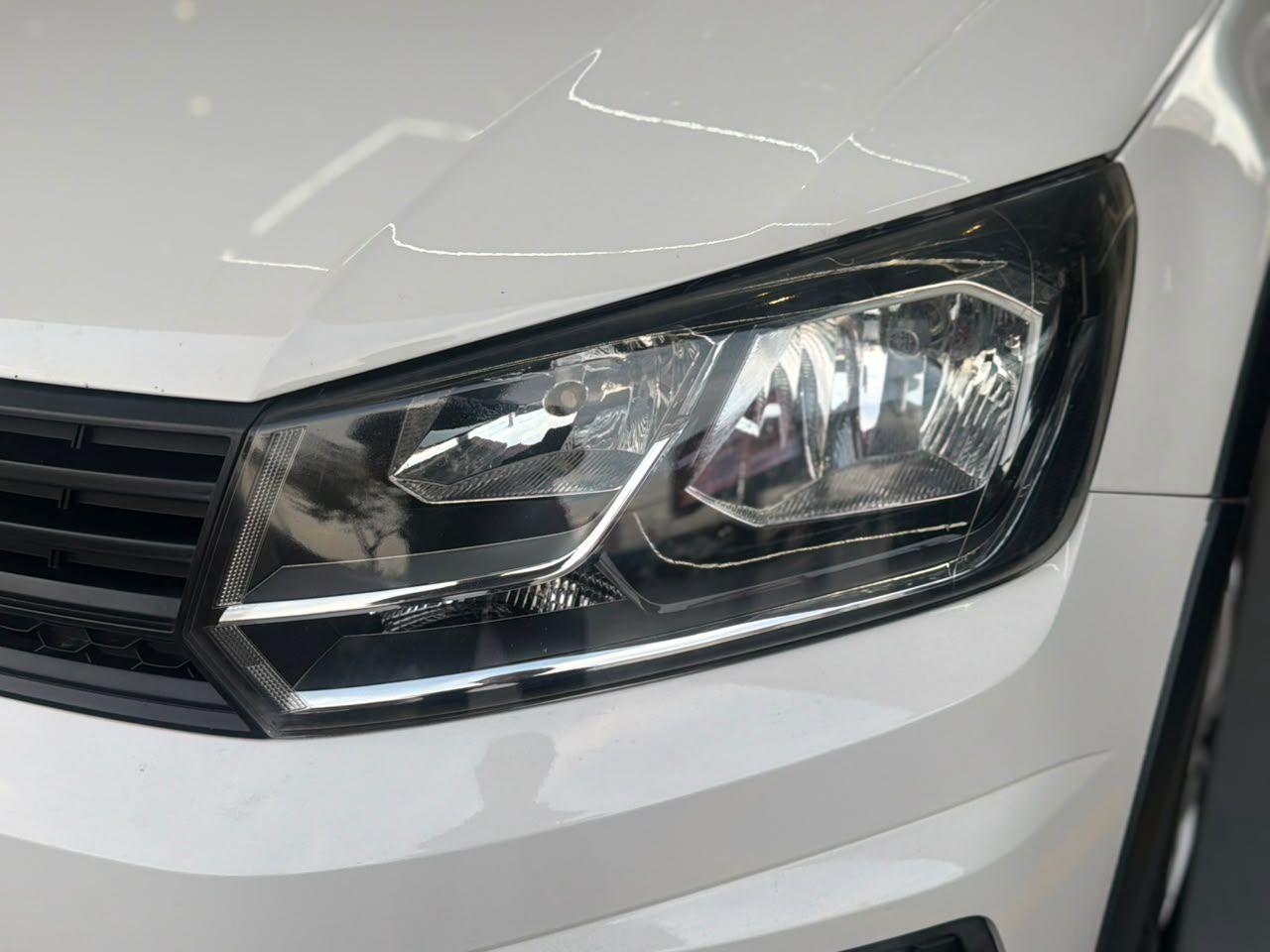 VOLKSWAGEN Saveiro - Foto