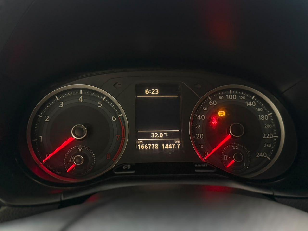 VOLKSWAGEN Saveiro - Foto