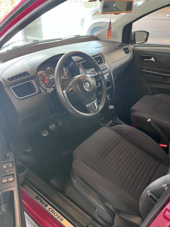 VOLKSWAGEN Space Cross - Foto