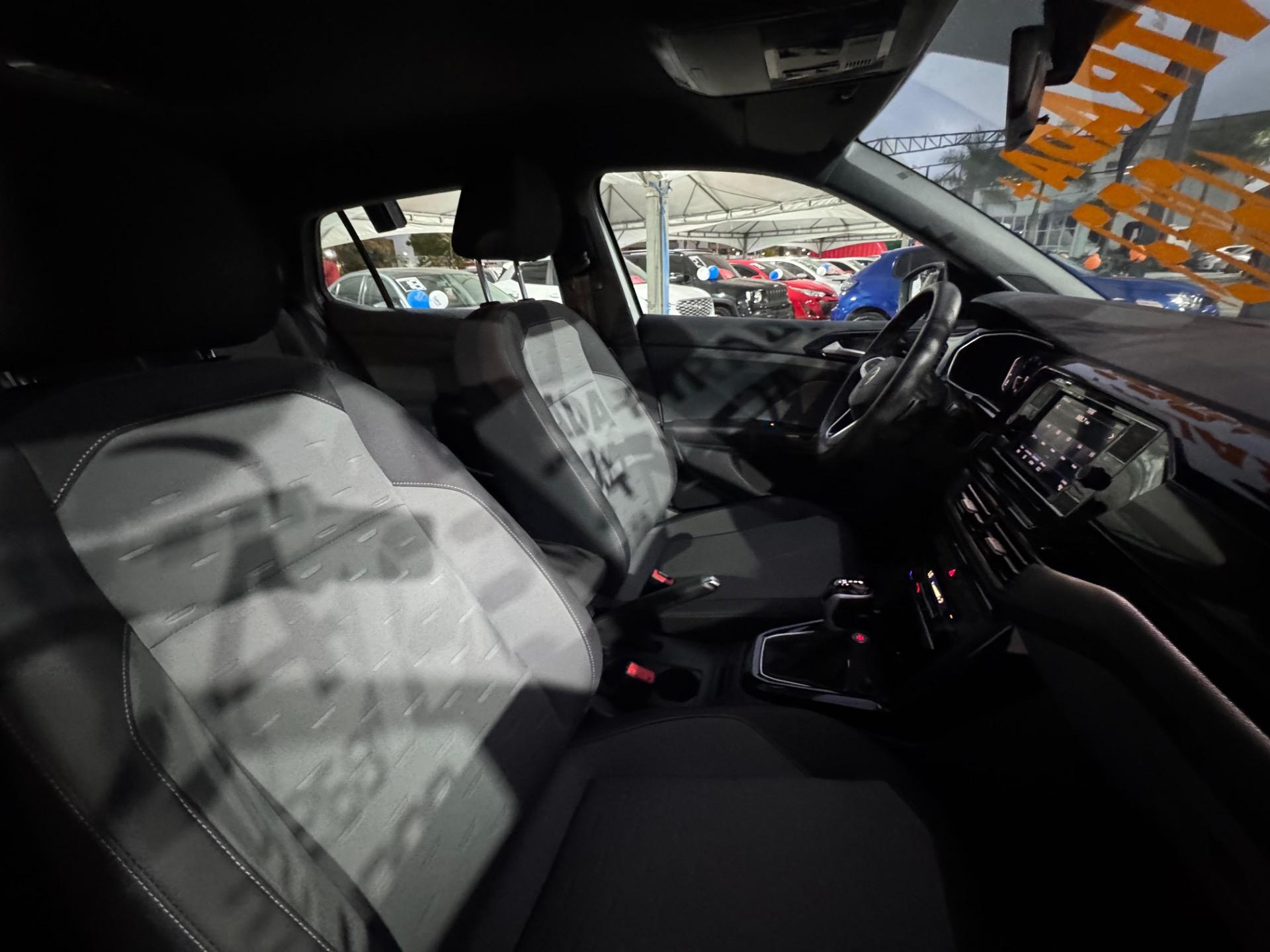 VOLKSWAGEN T-Cross - Foto