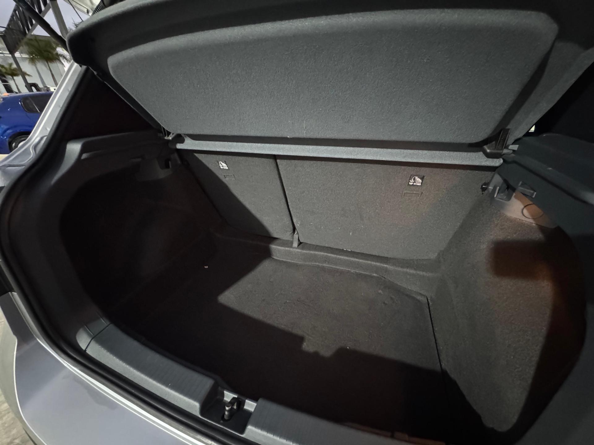 VOLKSWAGEN T-Cross - Foto