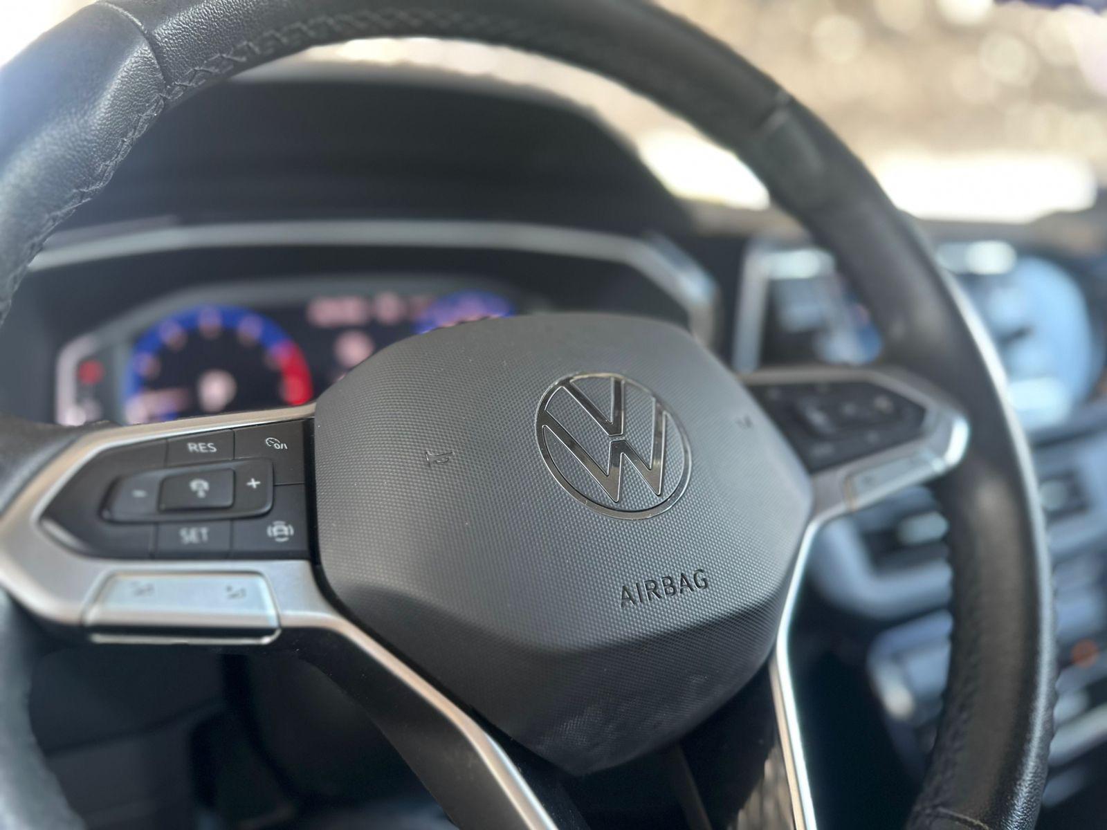 VOLKSWAGEN T-Cross - Foto