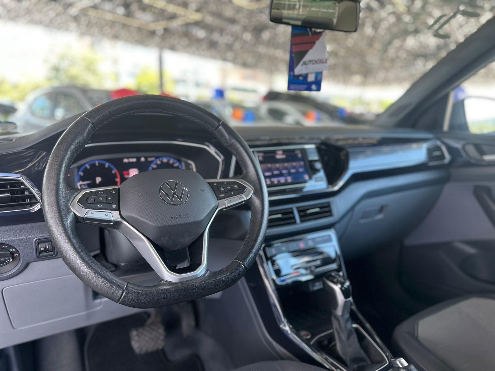 VOLKSWAGEN T-Cross - Foto