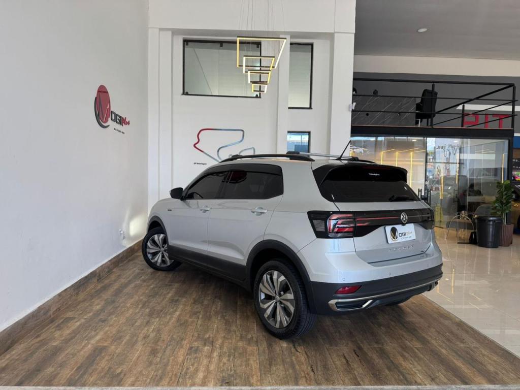 VOLKSWAGEN T-Cross - Foto