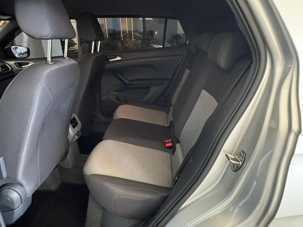 VOLKSWAGEN T-Cross - Foto