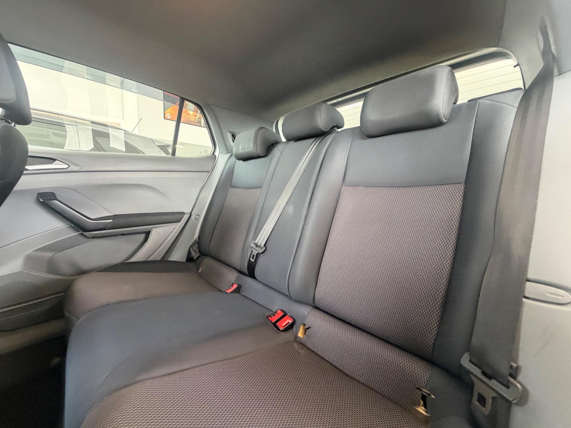 VOLKSWAGEN T-Cross - Foto