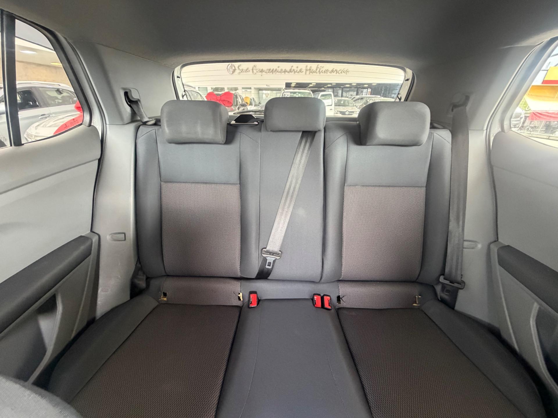 VOLKSWAGEN T-Cross - Foto