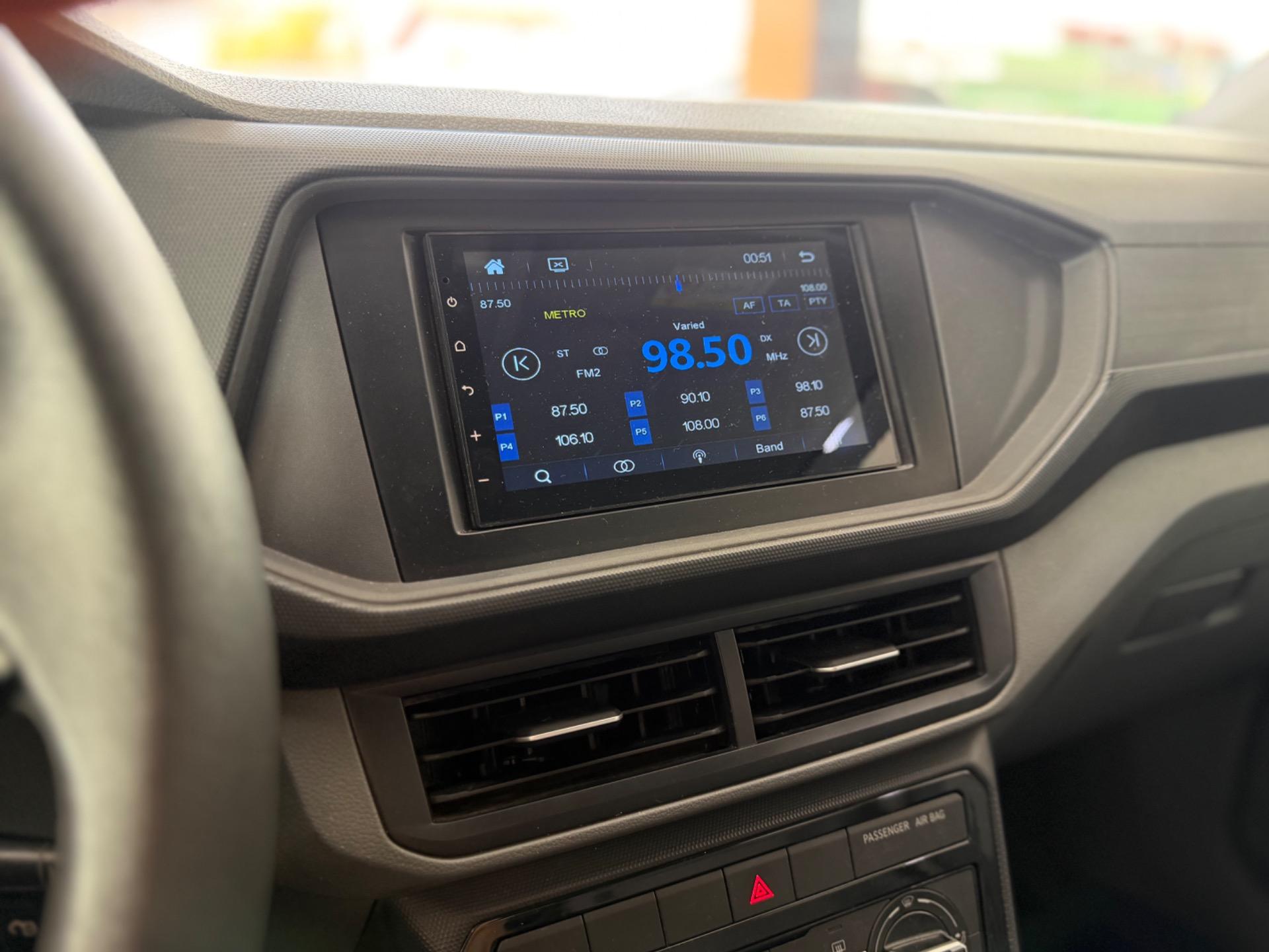 VOLKSWAGEN T-Cross - Foto