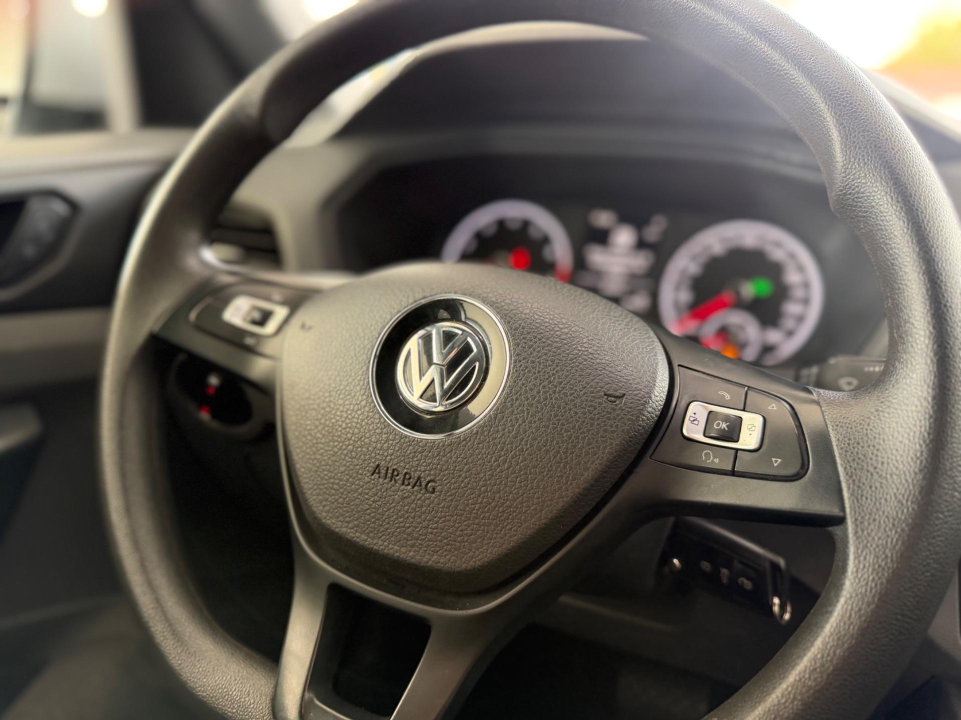 VOLKSWAGEN T-Cross - Foto