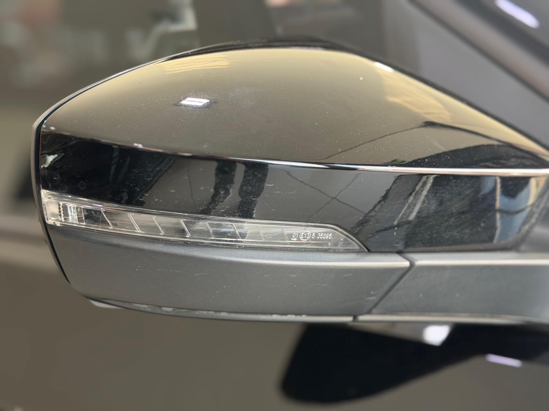 VOLKSWAGEN T-Cross - Foto