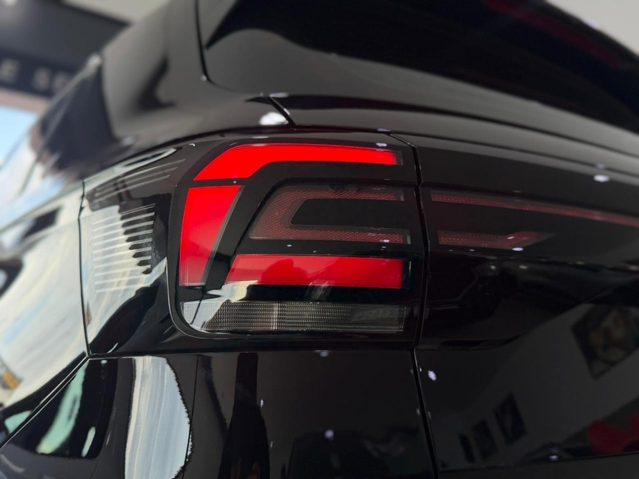 VOLKSWAGEN T-Cross - Foto