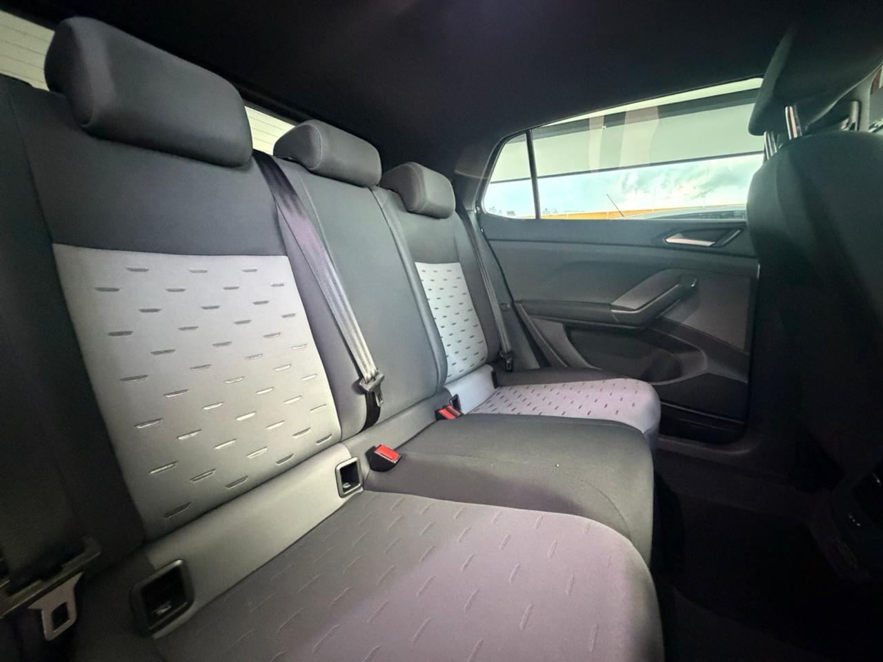 VOLKSWAGEN T-Cross - Foto