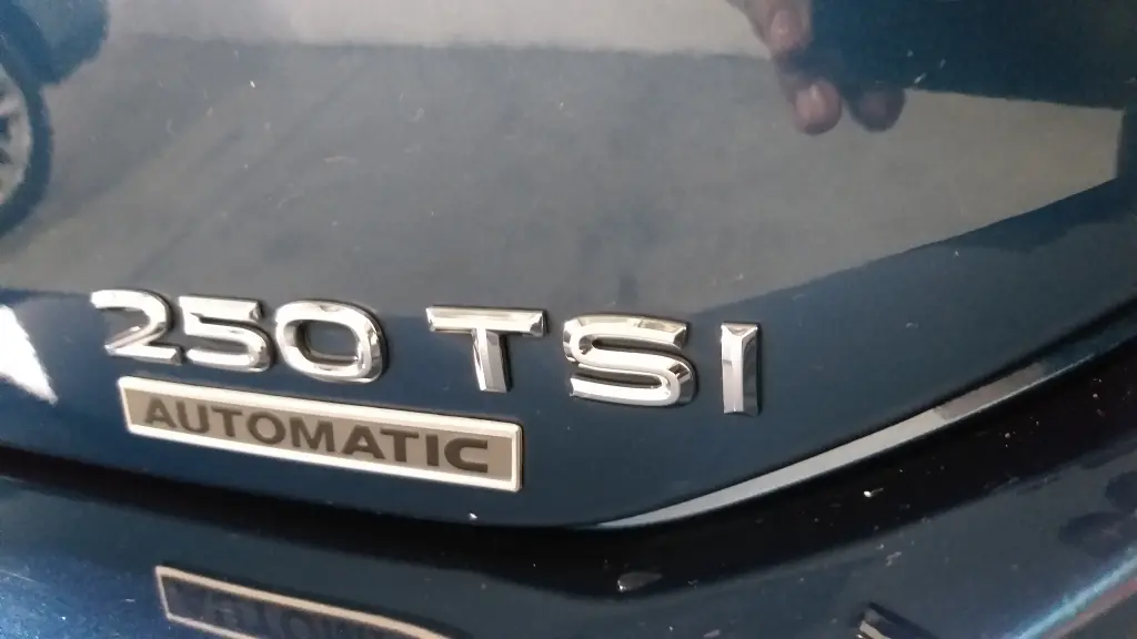 VOLKSWAGEN T-Cross - Foto