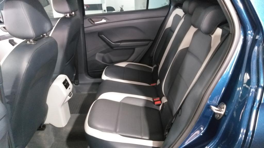 VOLKSWAGEN T-Cross - Foto