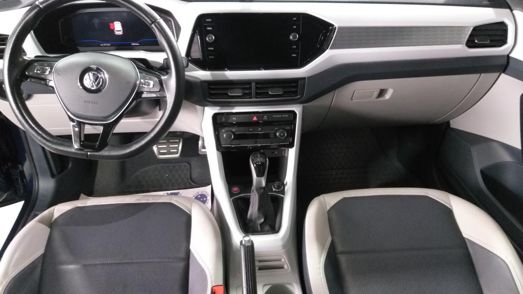 VOLKSWAGEN T-Cross - Foto