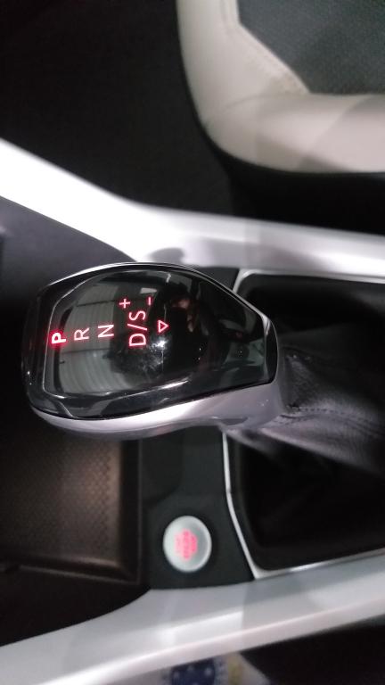 VOLKSWAGEN T-Cross - Foto
