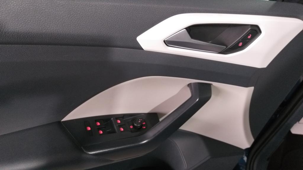 VOLKSWAGEN T-Cross - Foto