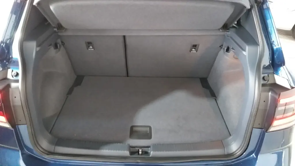 VOLKSWAGEN T-Cross - Foto