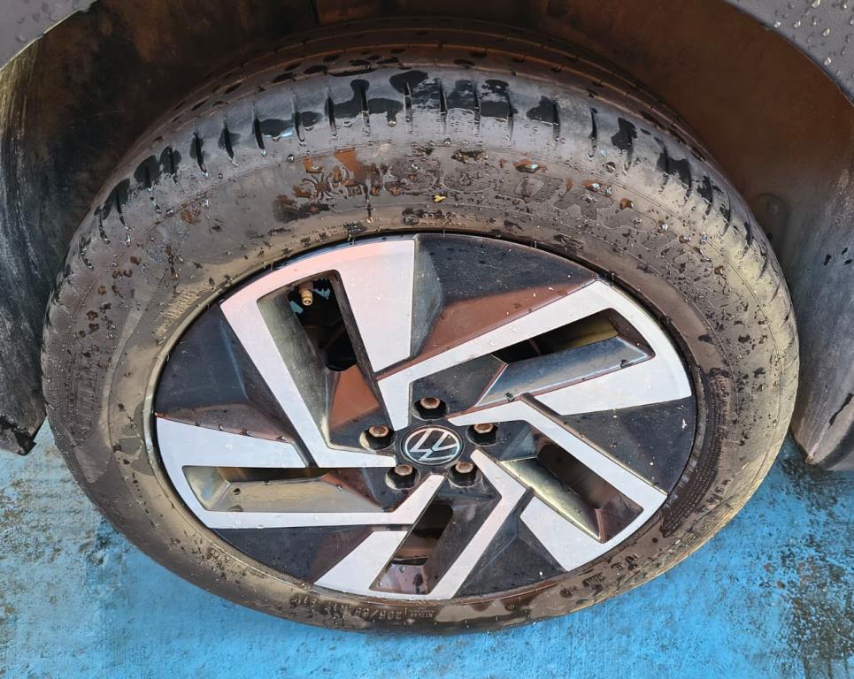 VOLKSWAGEN T-Cross - Foto