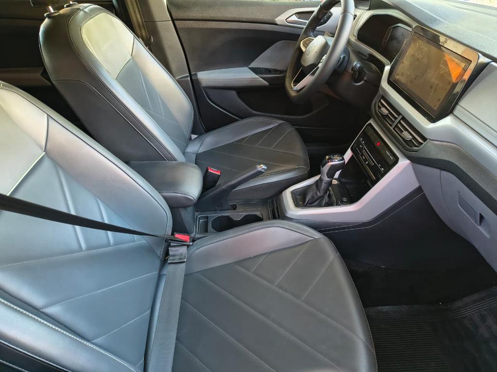 VOLKSWAGEN T-Cross - Foto